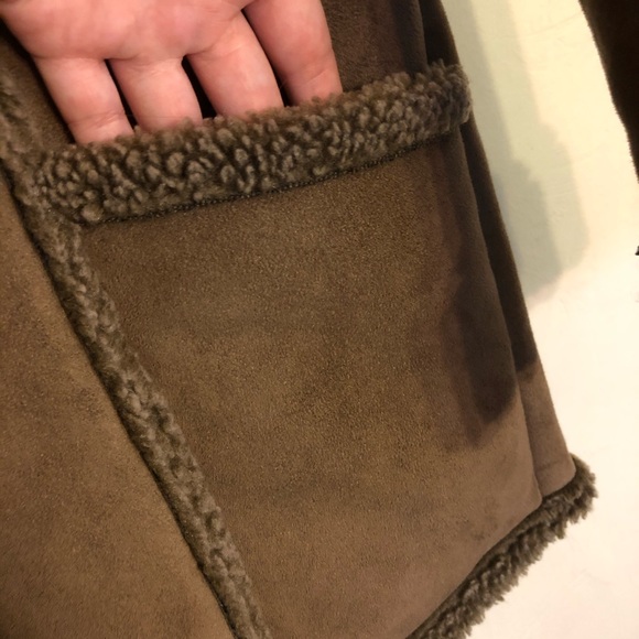 L.L. Bean sherpa coat - Picture 6 of 6
